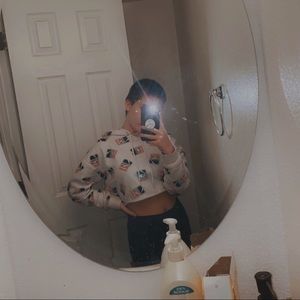 Meet your Posher, Ava